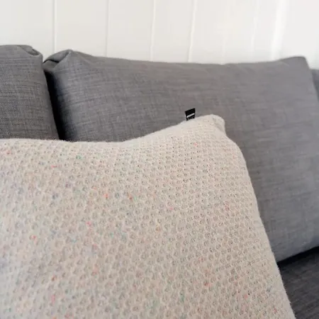 Apartment City With Cosy Backyard In Vibrant Area *