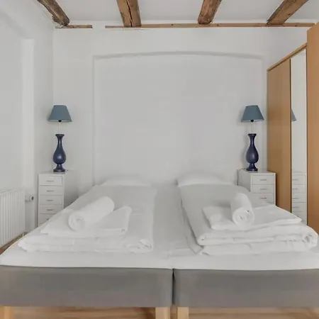 Apartment City With Cosy Backyard In Vibrant Area Copenhagen